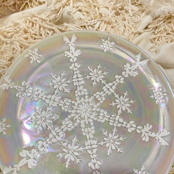 Anthropologie Astrid Snowflake Lustered Dessert Plate Beige NEW - Picture 6 of 6